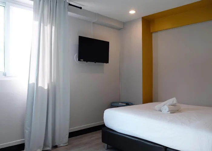 Sleep With Me - Bts Phra Khanong Bangkok