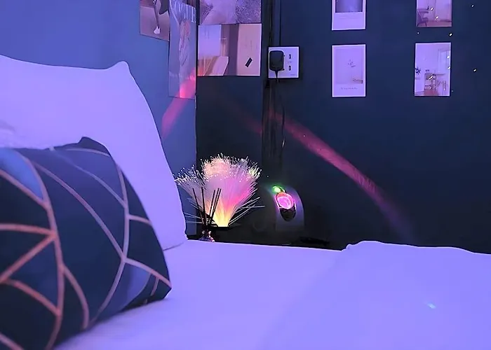 Sleep With Me - Bts Phra Khanong Hotel Bangkok