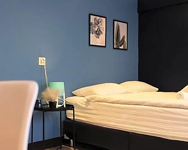 Sleep With Me - Bts Phra Khanong Hotel